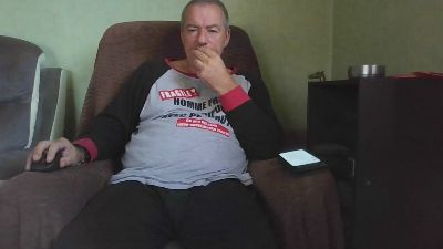 rogue47550 live cam on Cam4