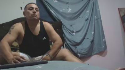 rojoxxx3 live cam on Cam4