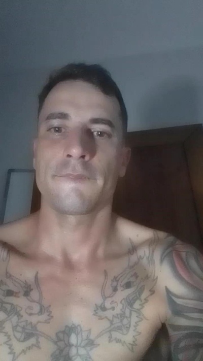 roludoogato live cam on Cam4
