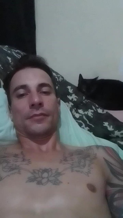 roludoogato live cam on Cam4