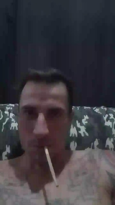 roludoogato live cam on Cam4
