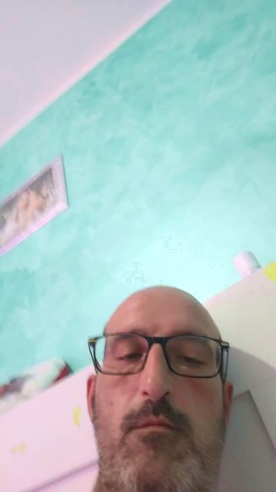 romanovoglio live cam on Cam4