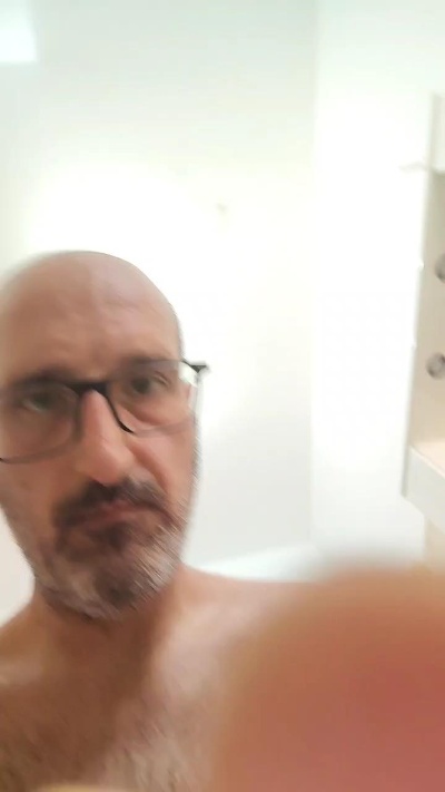 romanovoglio live cam on Cam4