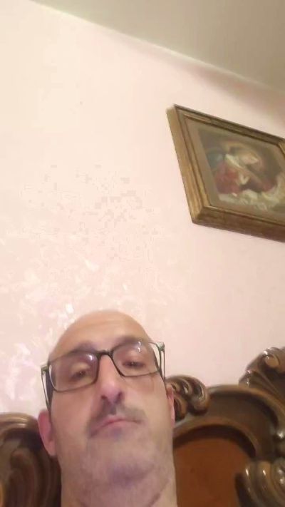romanovoglio live cam on Cam4