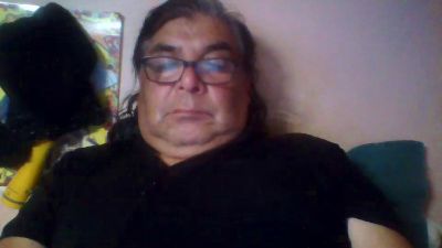 romeoron70 live cam on Cam4