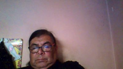 romeoron70 live cam on Cam4