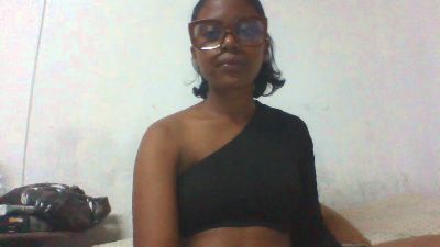 rominahxxx live cam on Cam4