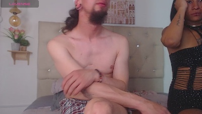 rommen_n_zoe live cam on Cam4