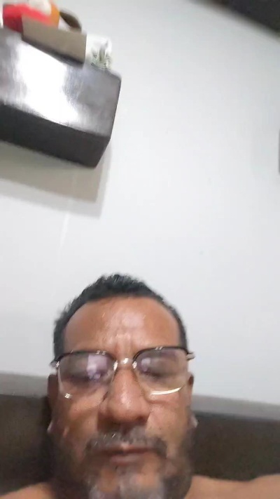 roncoratonm2 live cam on Cam4