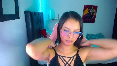 room_kiitty live cam on Cam4