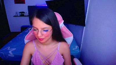room_kiitty live cam on Cam4