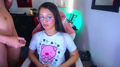 room_kiitty live cam on Cam4