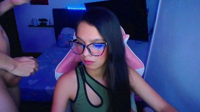 room_kiitty live cam on Cam4