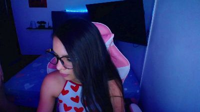 room_kiitty live cam on Cam4