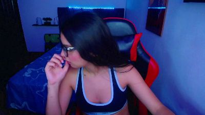 room_kiitty live cam on Cam4