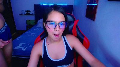 room_kiitty live cam on Cam4