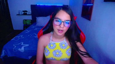 room_kiitty live cam on Cam4