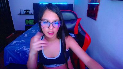 room_kiitty live cam on Cam4