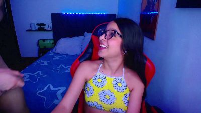 room_kiitty live cam on Cam4