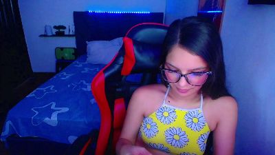 room_kiitty live cam on Cam4