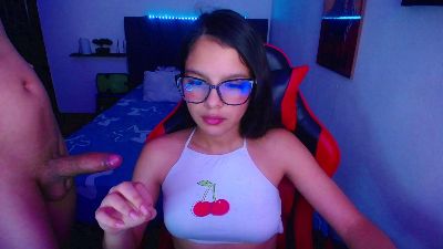 room_kiitty live cam on Cam4
