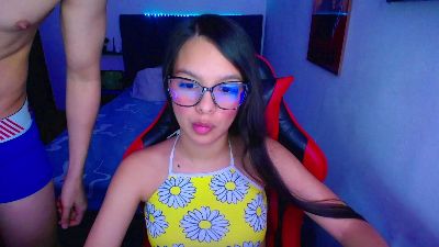 room_kiitty live cam on Cam4