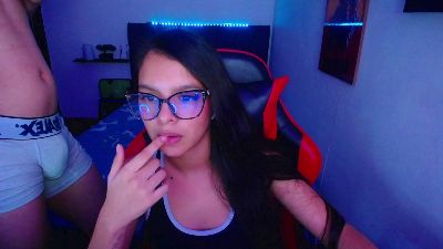 room_kiitty live cam on Cam4