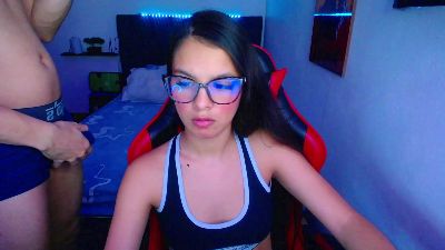 room_kiitty live cam on Cam4