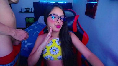 room_kiitty live cam on Cam4