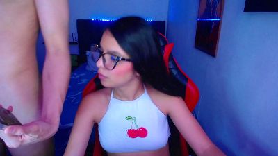 room_kiitty live cam on Cam4
