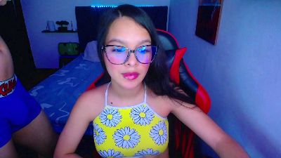 room_kiitty live cam on Cam4