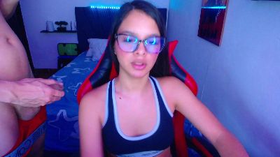 room_kiitty live cam on Cam4