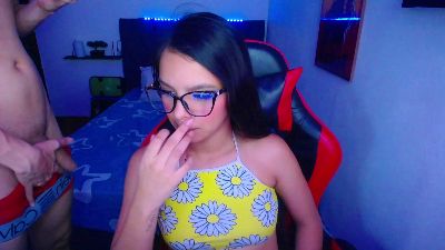 room_kiitty live cam on Cam4