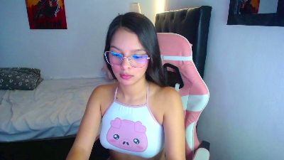 room_kiitty live cam on Cam4