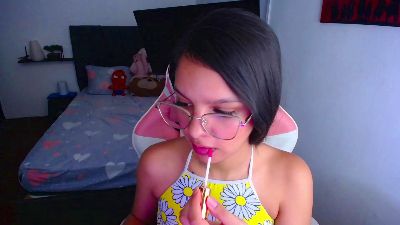 room_kiitty live cam on Cam4
