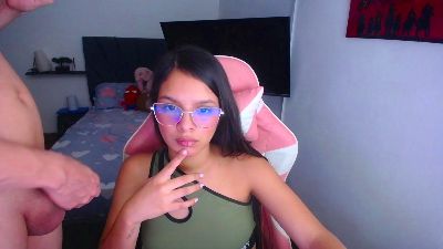 room_kiitty live cam on Cam4