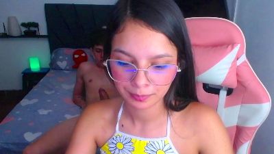 room_kiitty live cam on Cam4