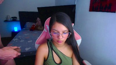 room_kiitty live cam on Cam4