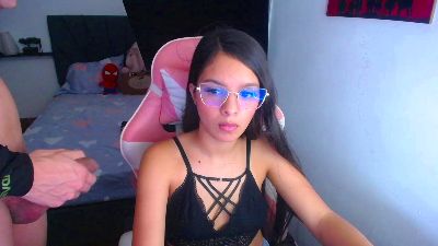 room_kiitty live cam on Cam4