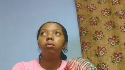 rosah5 live cam on Cam4