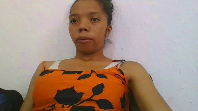 rosah5 live cam on Cam4