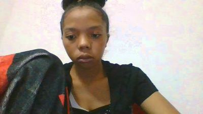 rosah5 live cam on Cam4