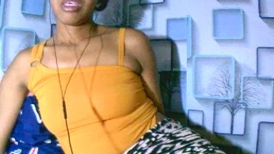 rose390 live cam on Cam4