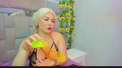 roselyn_arnold_ live cam on Cam4