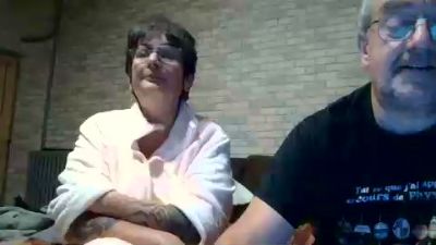rosenoire68 live cam on Cam4