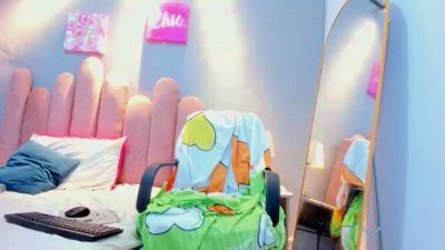 rosevalentiine_ live cam on Cam4