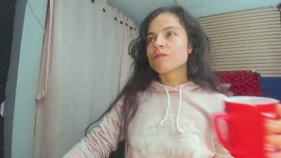 rosse_25 live cam on Cam4