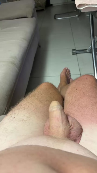 roto35 live cam on Cam4