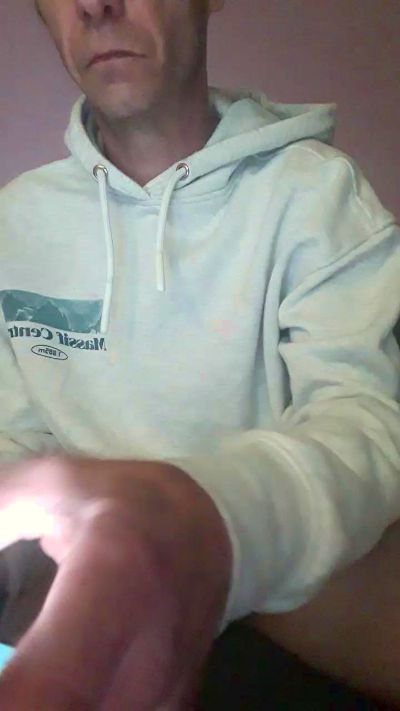 roulios2xxx live cam on Cam4