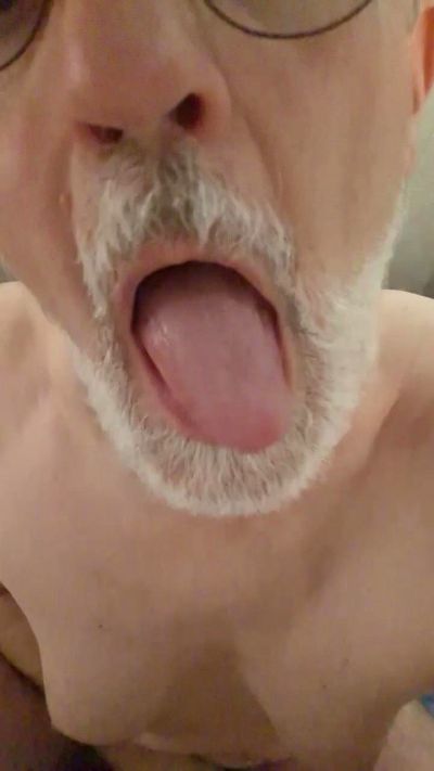 roumulus82 live cam on Cam4